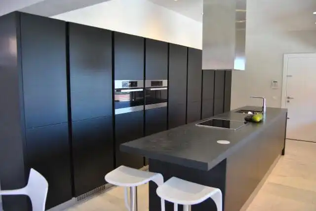 Cocina de Casa o chalet en venta en Málaga con Aire acondicionado, Calefacción y Jardín privado