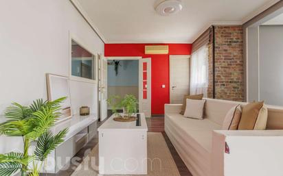 Living room of Flat for sale in  Madrid Capital  with Heating and Terrace