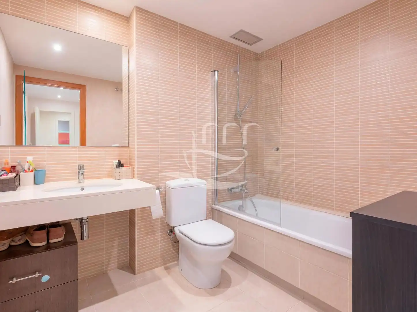 Badezimmer von Wohnung zum Verkauf in Palafrugell mit Klimaanlage, Heizung und Terrasse