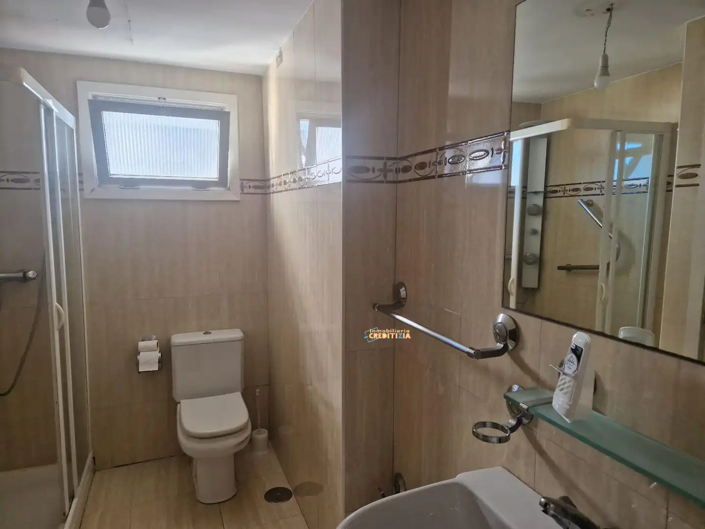 Bany de Pis en venda en Vigo  amb Calefacció, Parquet i Traster