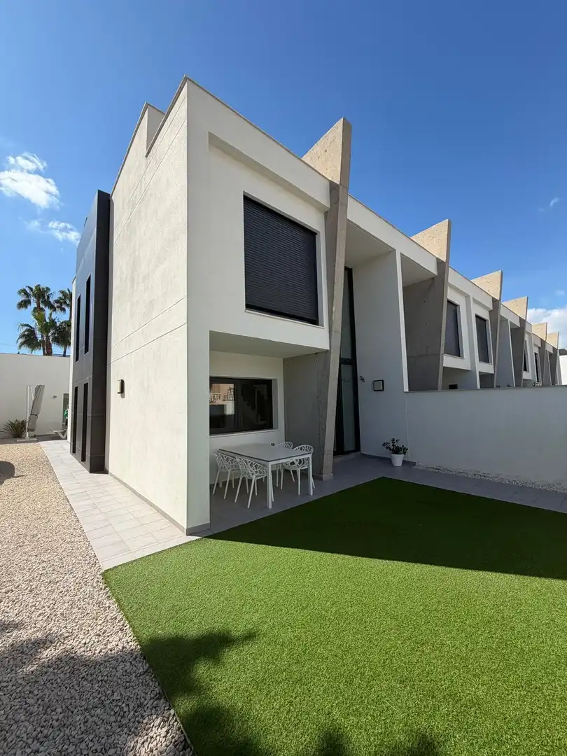 Exterior view of Houses for sale in L'Alfàs del Pi  with Air Conditioner, Heating and Private garden