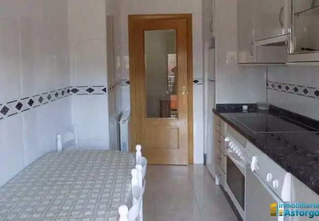 Küche von Wohnung zur Miete in Astorga mit Heizung, Parkett und Terrasse