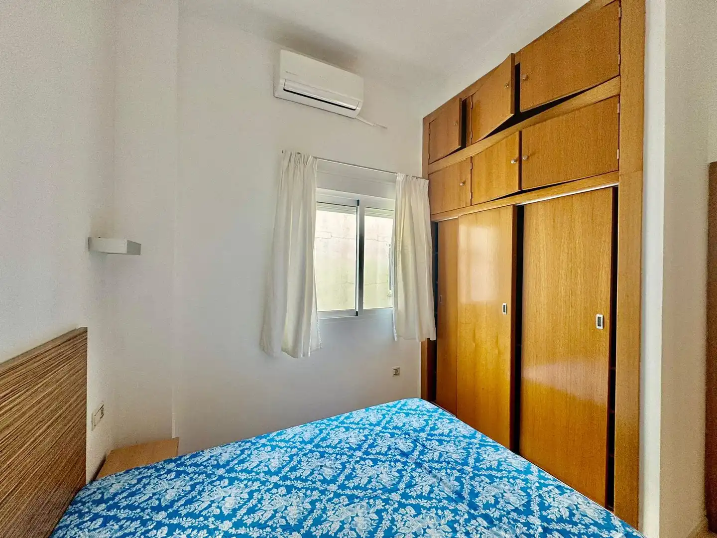 Habitación de Ático en venta en Fuengirola con Aire acondicionado, Terraza y Amueblado