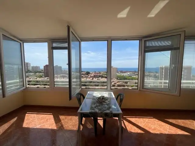 Vista exterior de Pis en venda en Alicante / Alacant amb Traster i Piscina comunitària