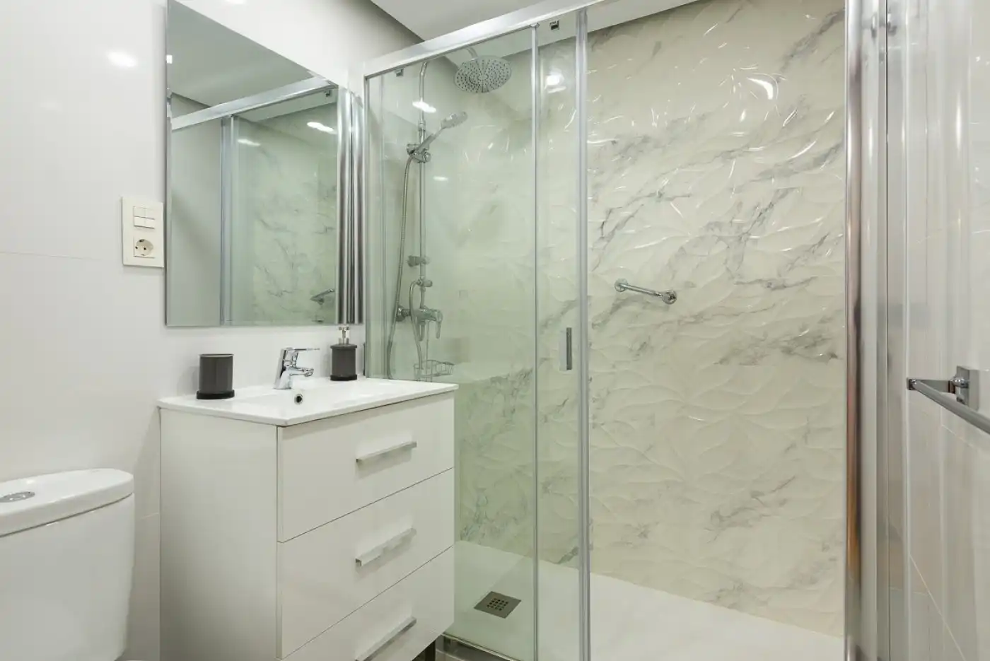 Badezimmer von Wohnung zur Miete in Málaga mit Klimaanlage, Terrasse und Möbliert
