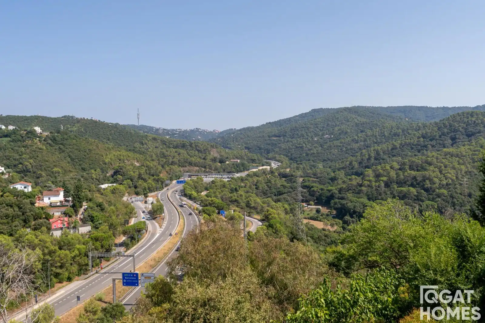 Vista exterior de Casa o chalet en venta en Sant Cugat del Vallès con Calefacción, Terraza y Trastero