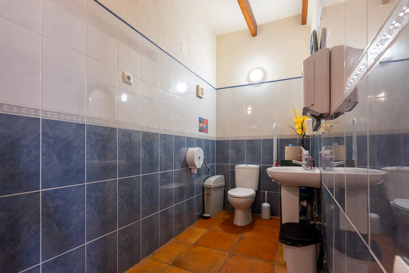 Bathroom of Commercial properties for sale in Sagra