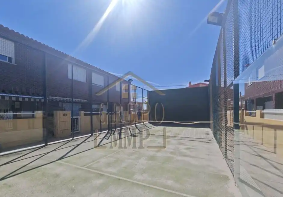 Reihenhaus zum Verkauf in Camí Catalans, imagen 4