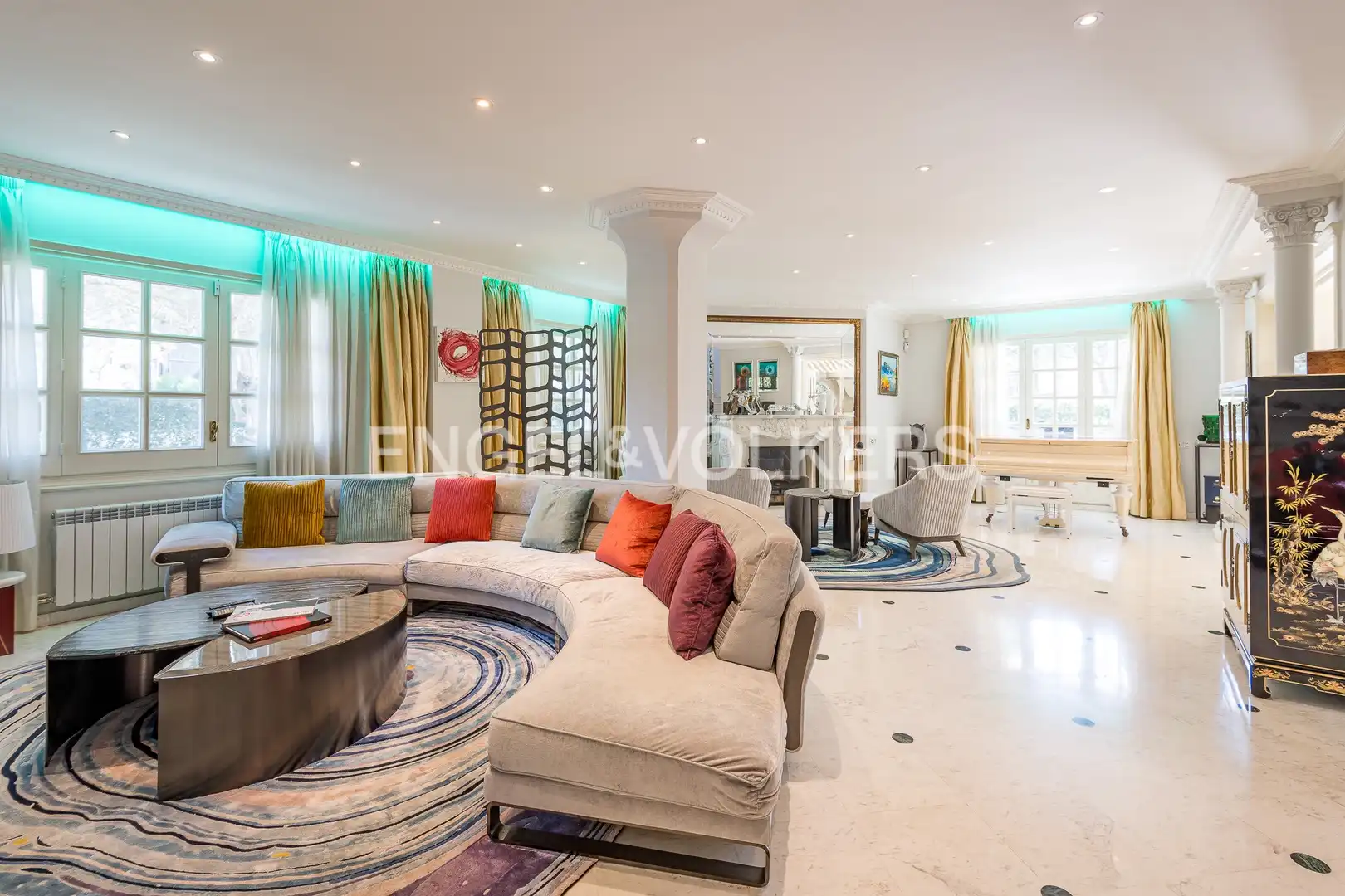 Sala d'estar de Casa o xalet en venda en Castelldefels amb Aire condicionat, Calefacció i Jardí privat