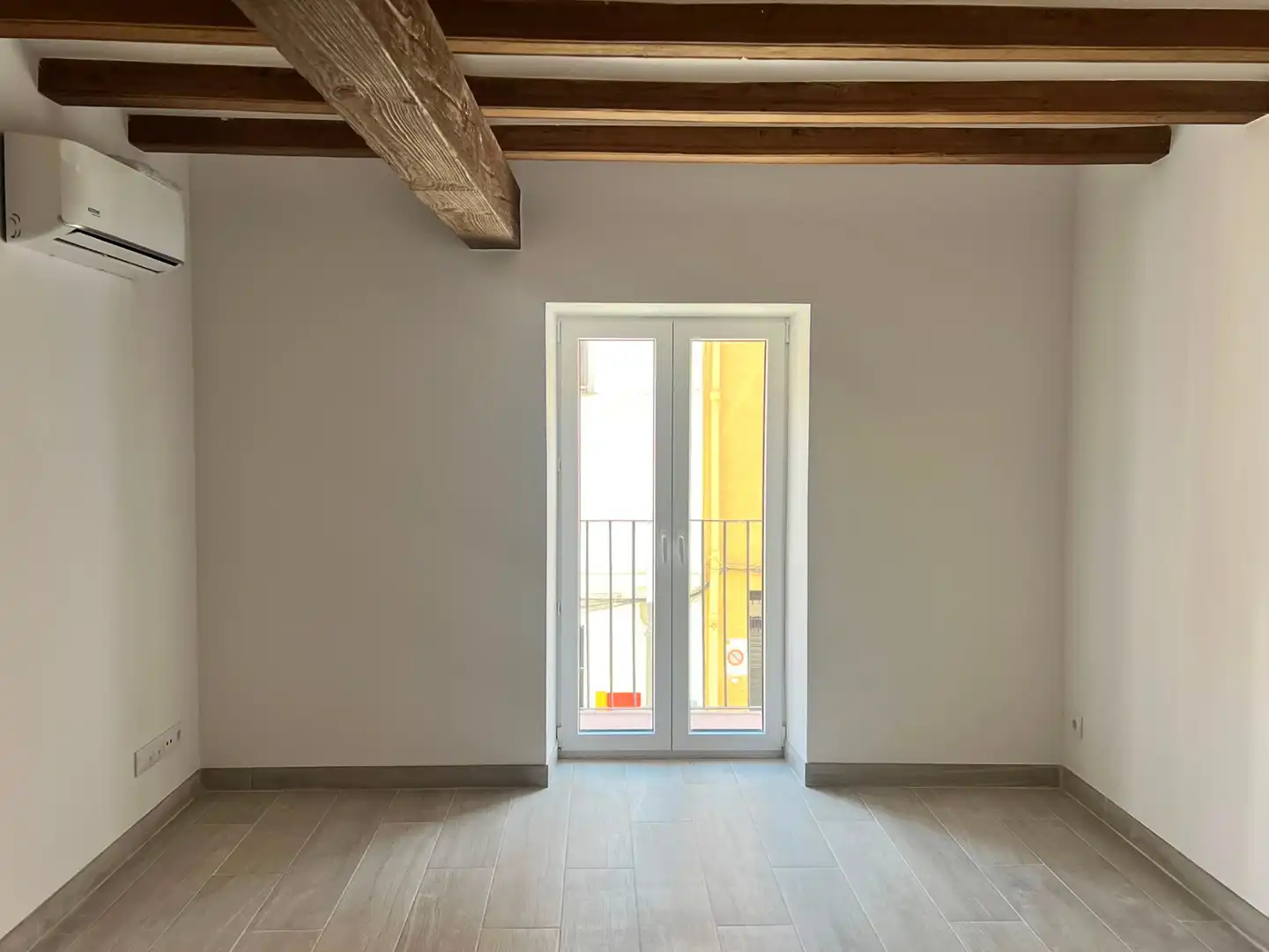 Carrer de la Verge de Misericòrdia, 15, Barris Marítims