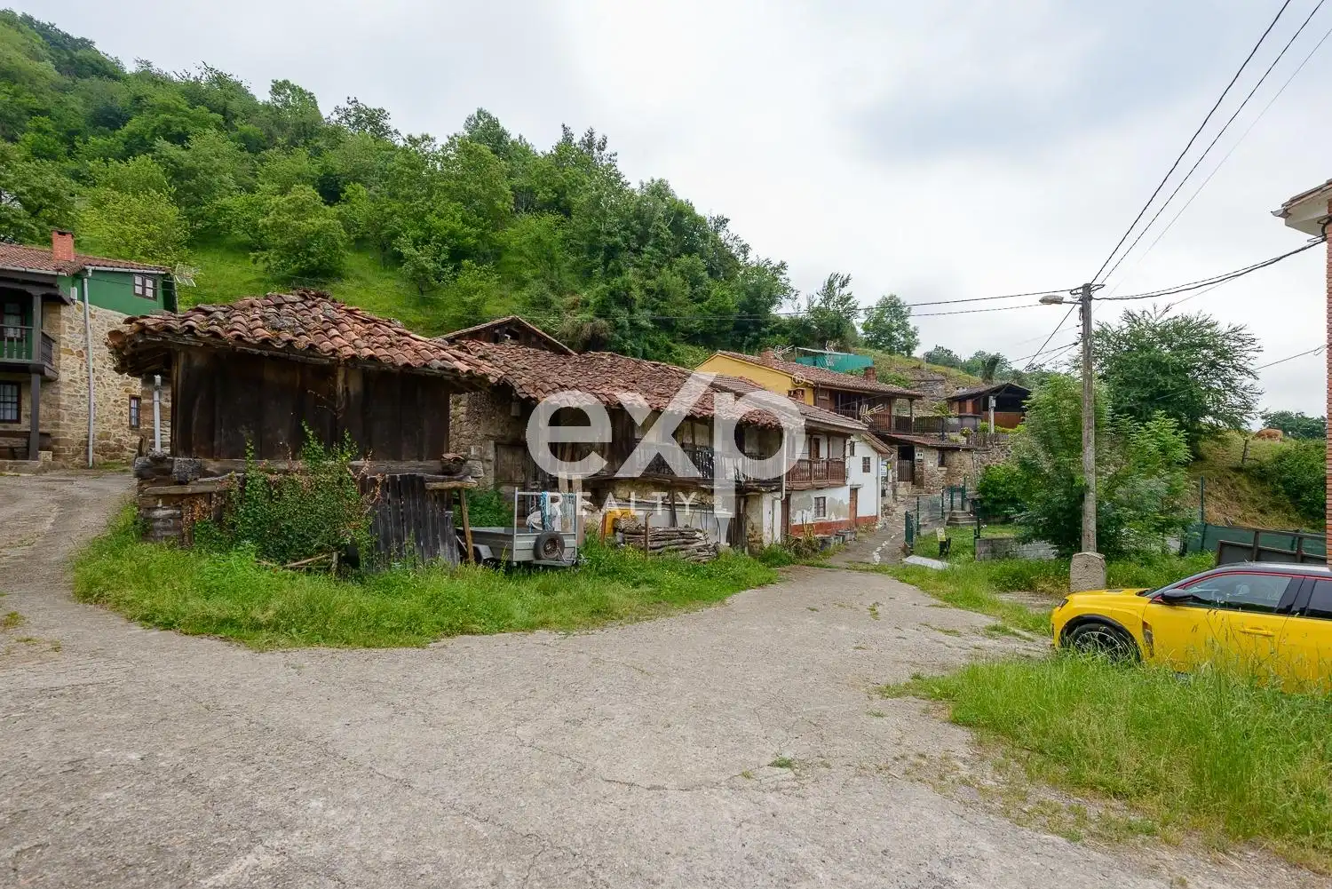 Casa o xalet en venda en Lena amb Calefacció, Jardí privat i Terrassa