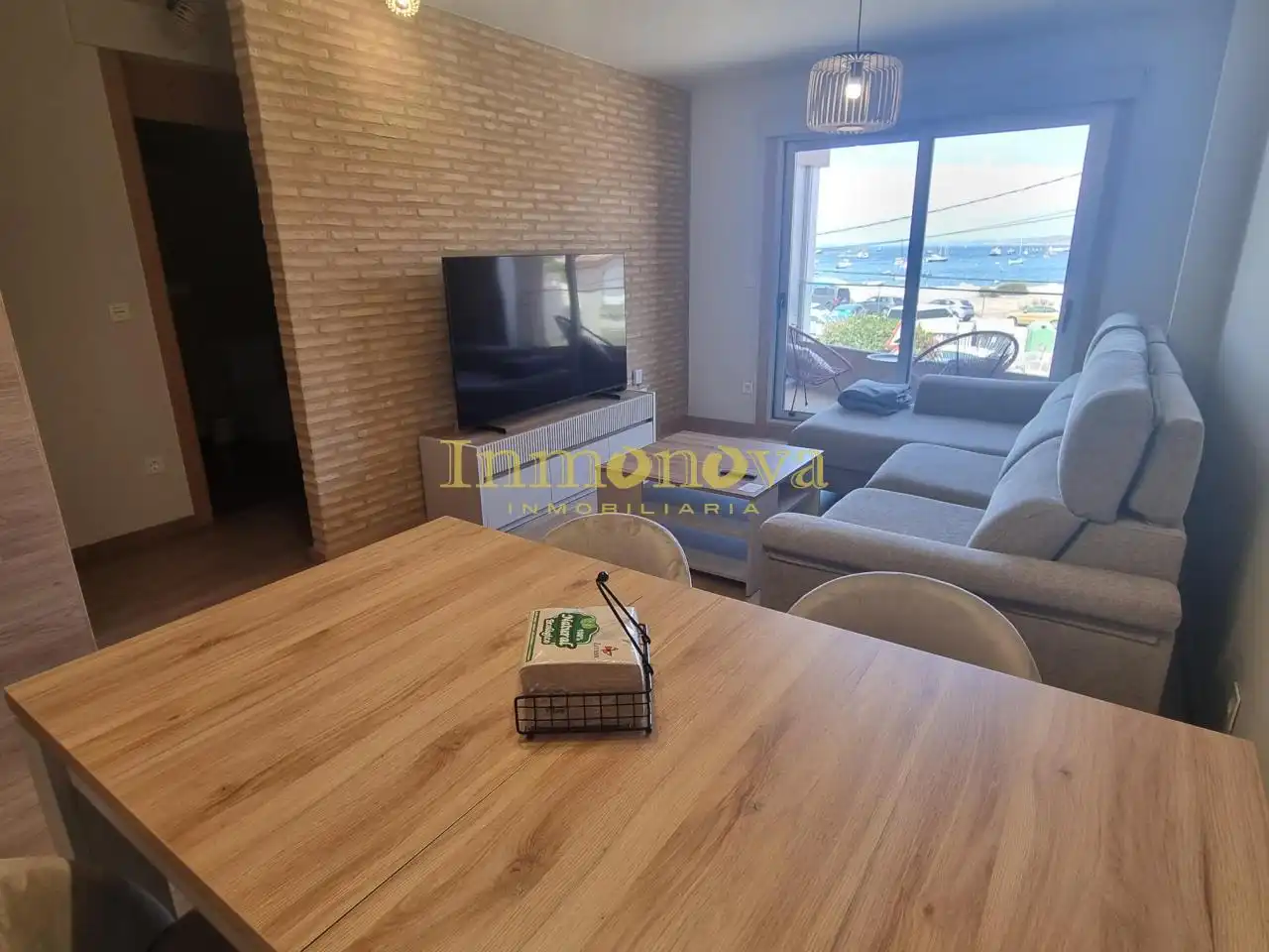 Sala de estar de Piso de alquiler en Cangas  con Calefacción, Amueblado y Balcón