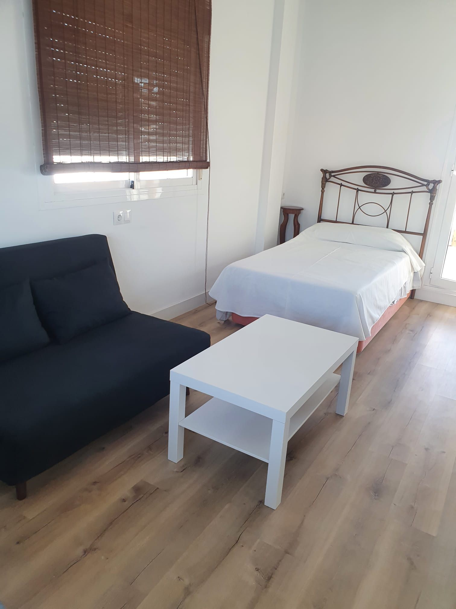 Dormitori de Àtic de lloguer en Roquetas de Mar amb Aire condicionat, Calefacció i Parquet