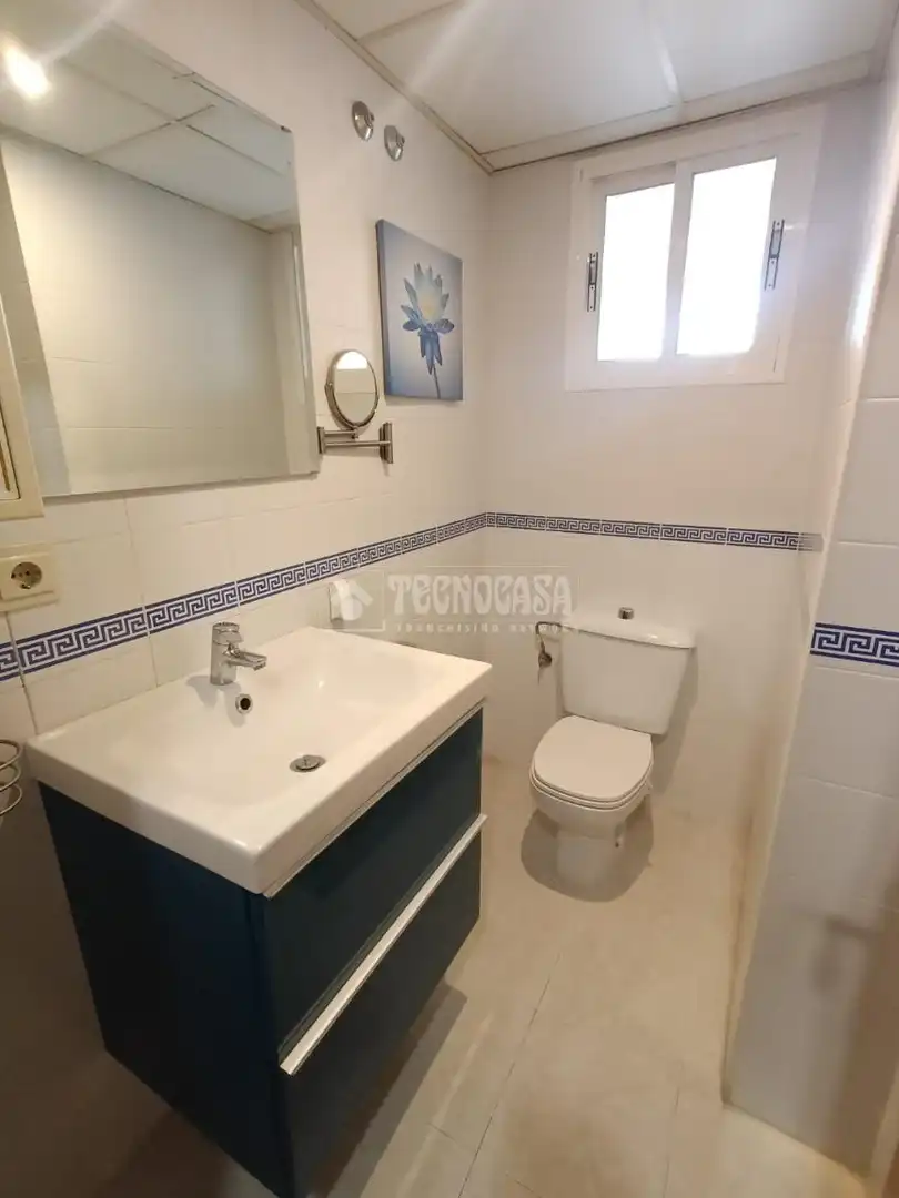 Baño de Piso en venta en Córdoba con Aire acondicionado, Terraza y Amueblado