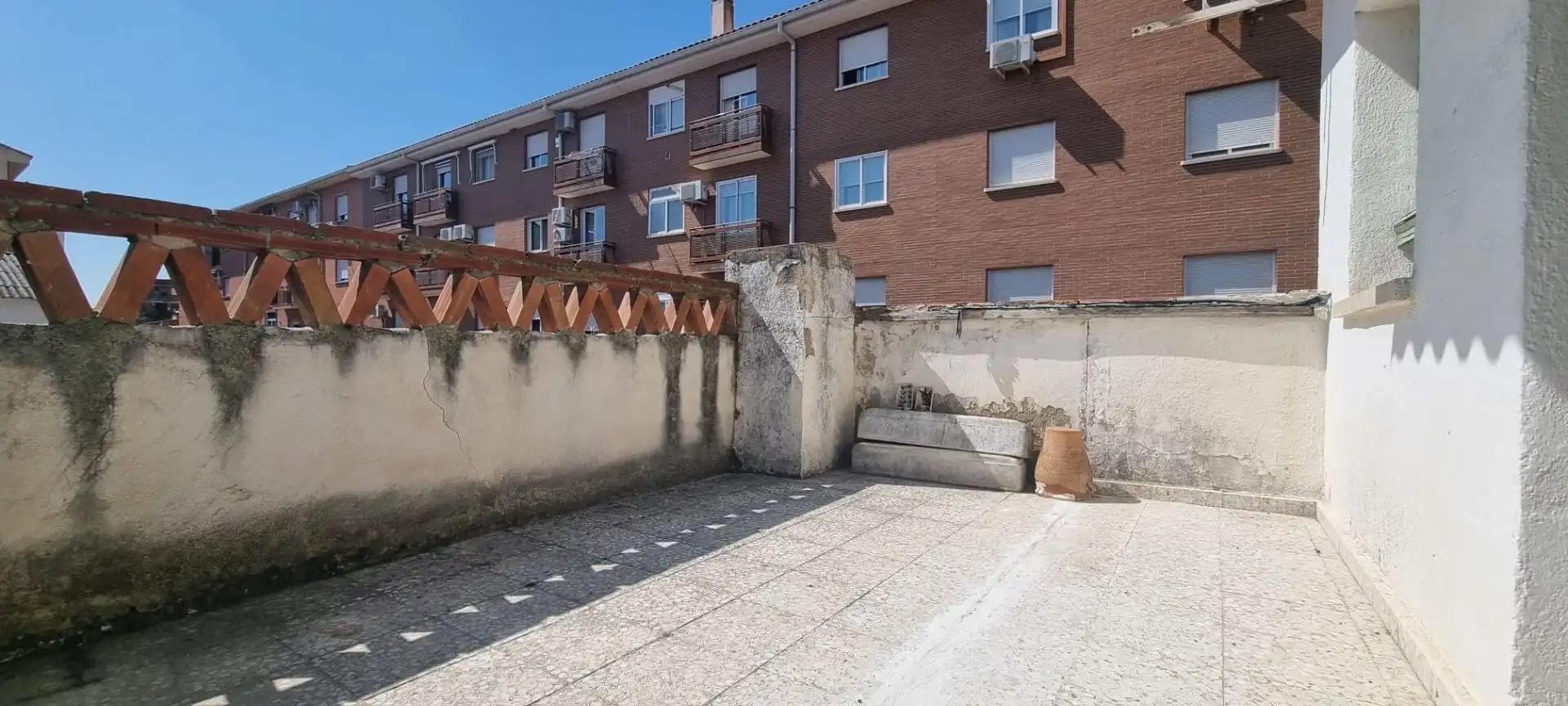 Exterior view of Country homes for sale in Torrijos  with Terrace, Storage room and Furnished