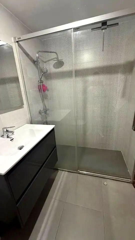 Badezimmer von Wohnungen zum Verkauf in  Logroño mit Heizung