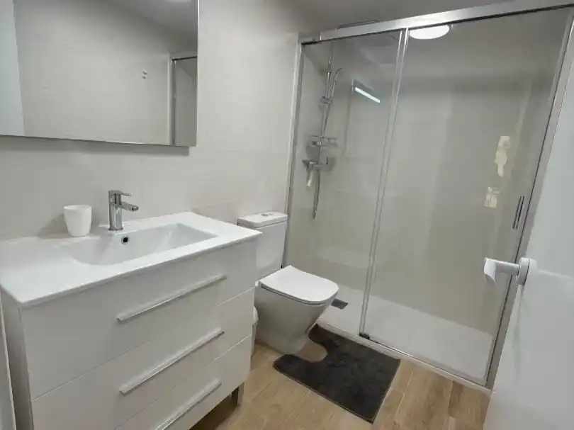 Badezimmer von Wohnung zur Miete in Alboraya mit Klimaanlage
