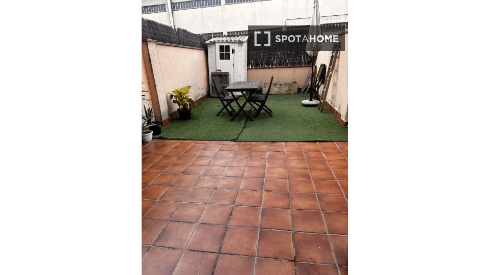 Terrassa de Pis de lloguer en Mataró amb Aire condicionat, Calefacció i Moblat