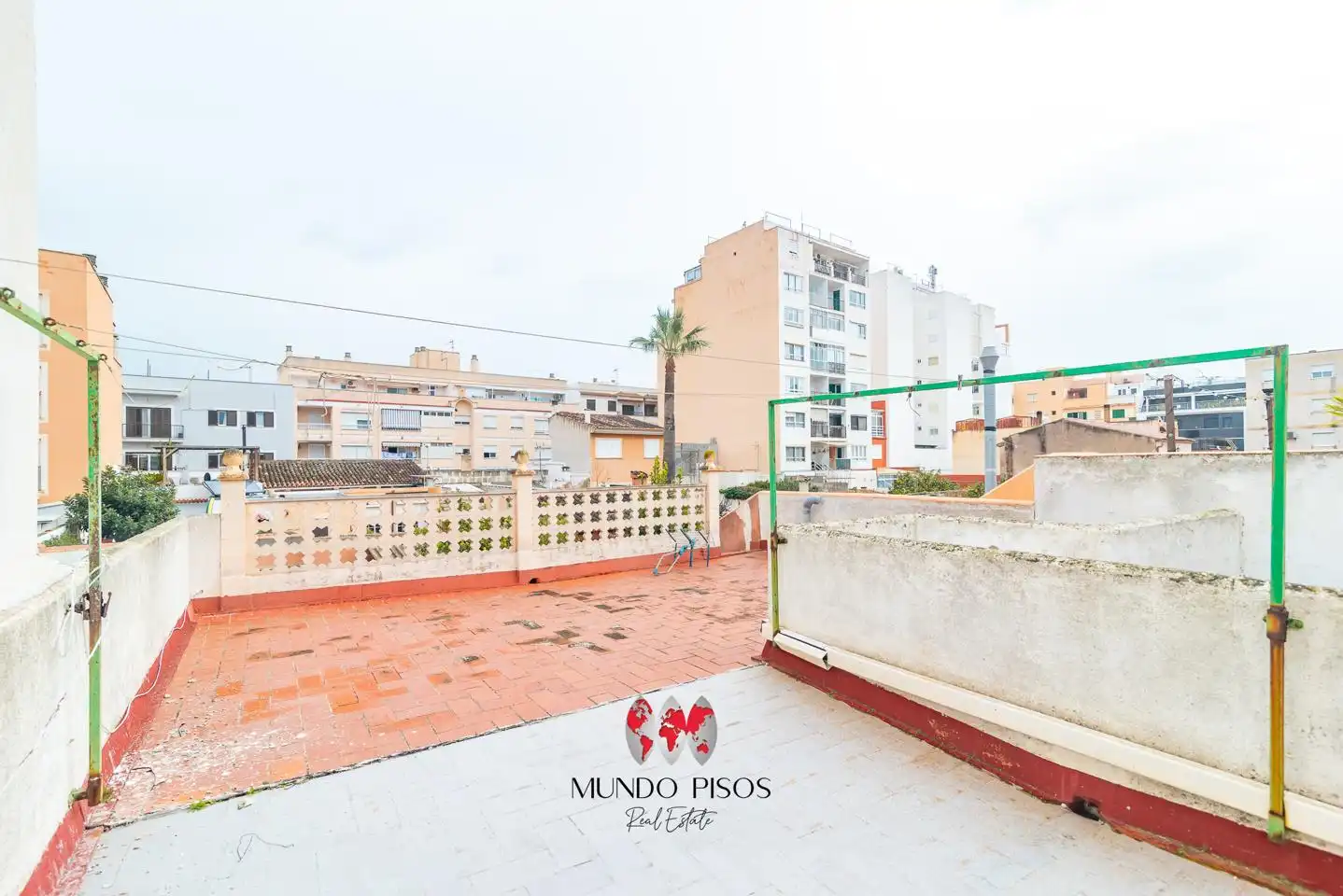 Terrasse von Erdgeschoss zum Verkauf in  Palma de Mallorca mit Klimaanlage, Heizung und Privatgarten
