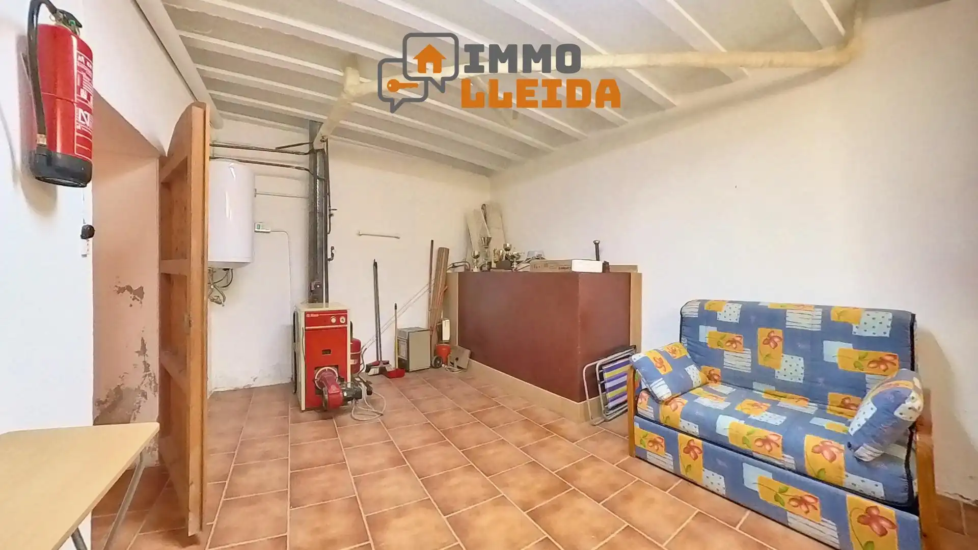 Casa adosada en venta en Camarasa con Calefacción, Terraza y Trastero