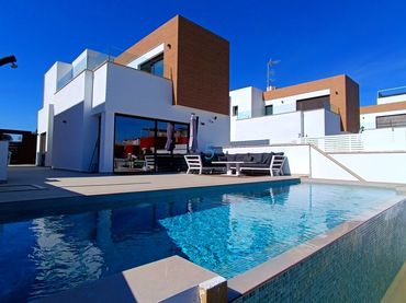 Casa con piscina in vendita a Algorfa