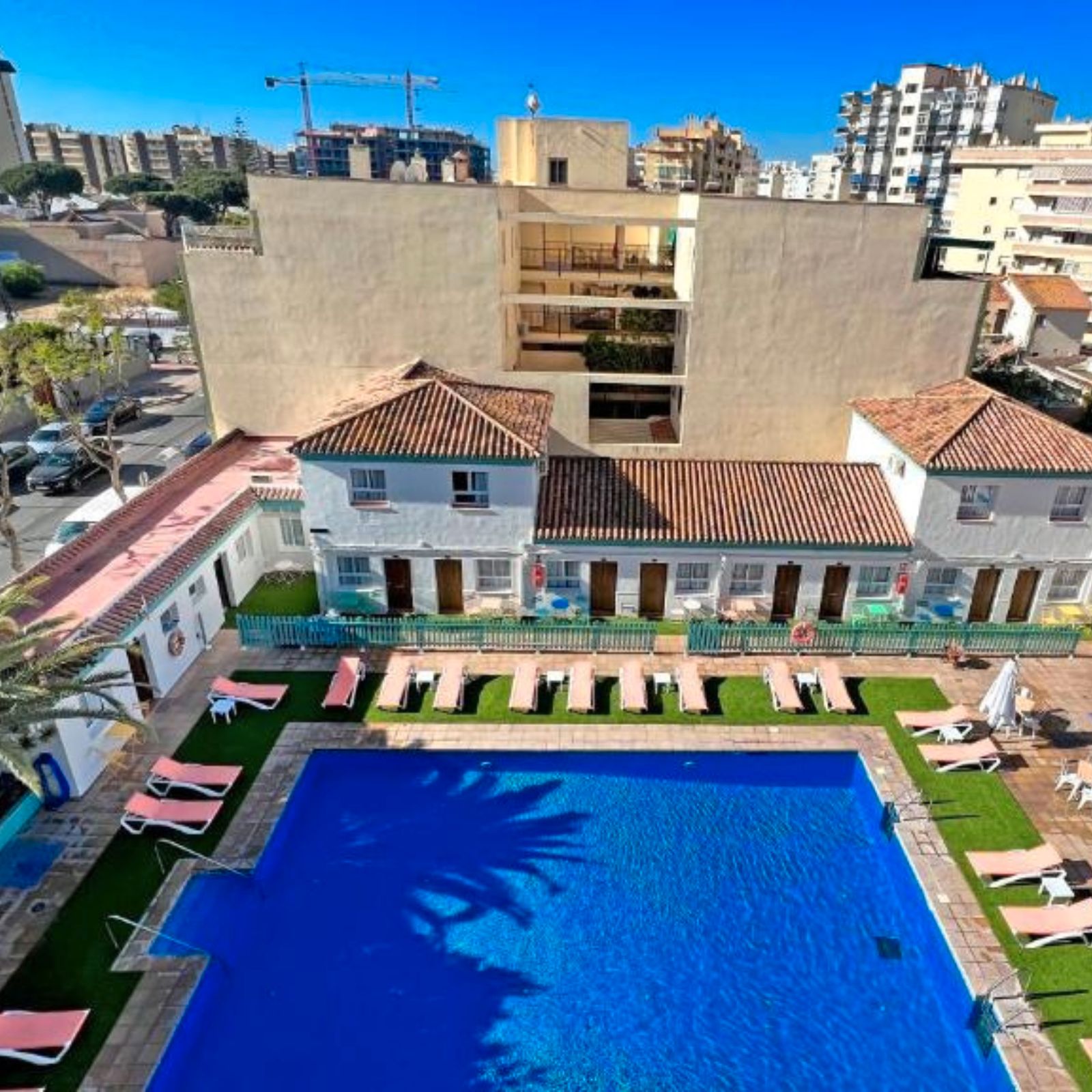 Swimming pool of Building for sale in Fuengirola  with Alarm