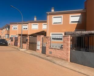 Vista exterior de Casa adosada de lloguer en Villar de Olalla amb Calefacció, Moblat i Es permeten mascotes