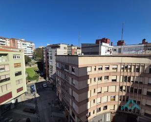 Vista exterior de Pis en venda en Santander