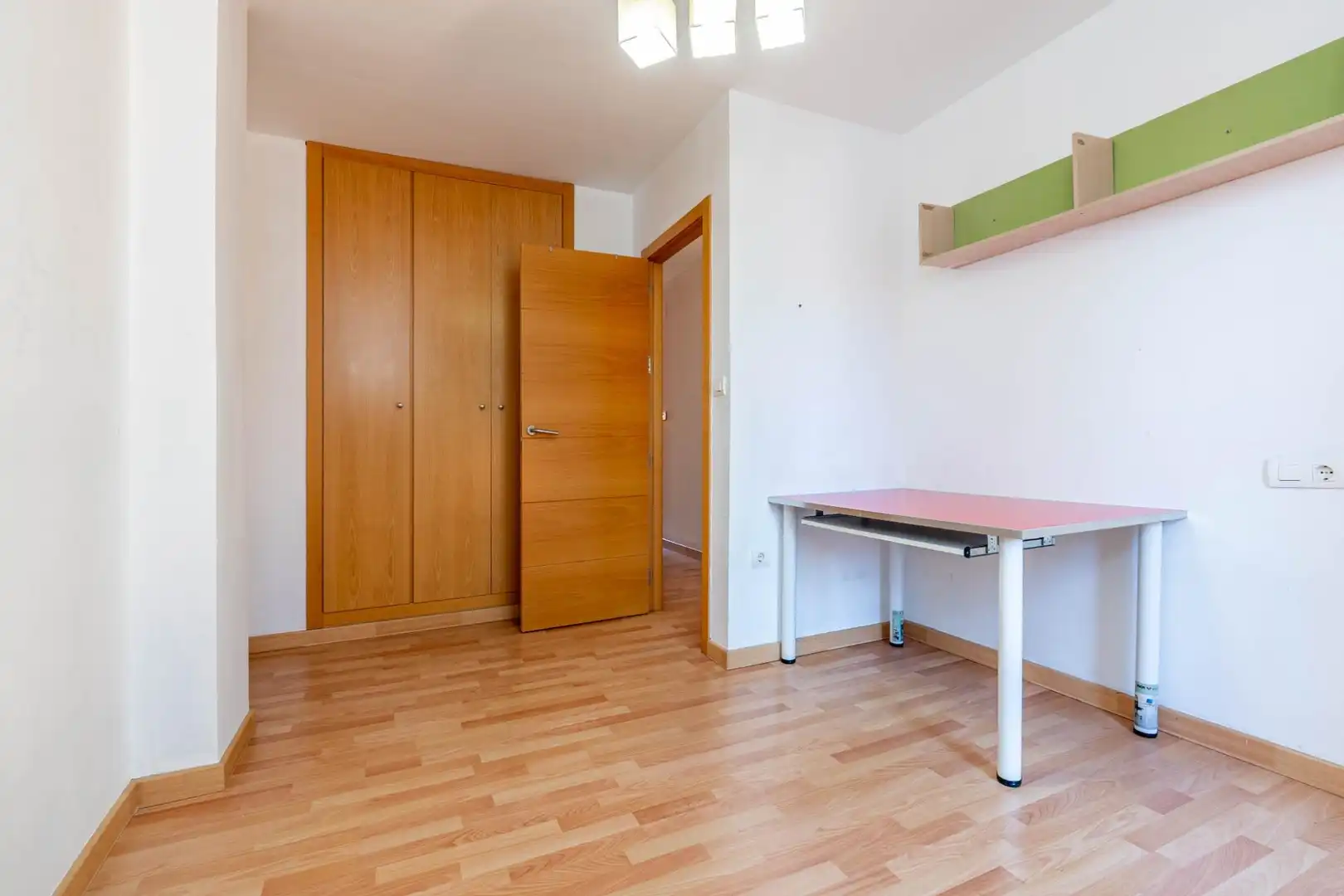 Habitación de Planta baja en venta en La Zubia con Terraza y Trastero