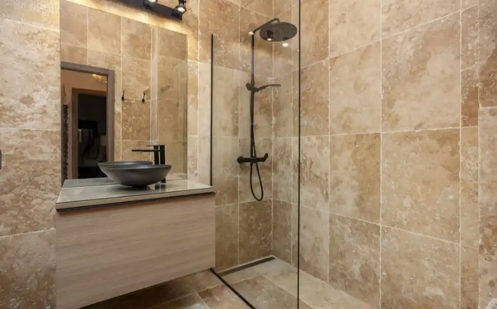 Baño de Dúplex en venta en Marbella con Aire acondicionado, Calefacción y Terraza