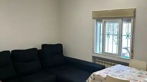Foto 3 de Piso en venta en Calle Vicenta Villegas, 24, Lucero, Madrid Capital