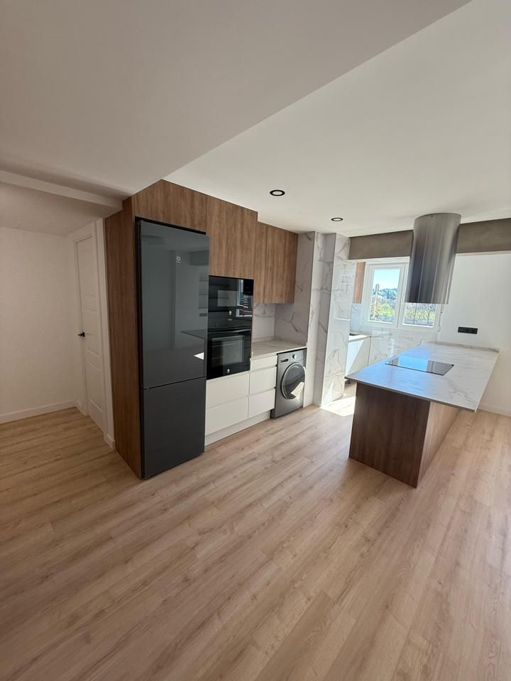 Kitchen of Flat for sale in  Zaragoza Capital  with Air Conditioner and Heating