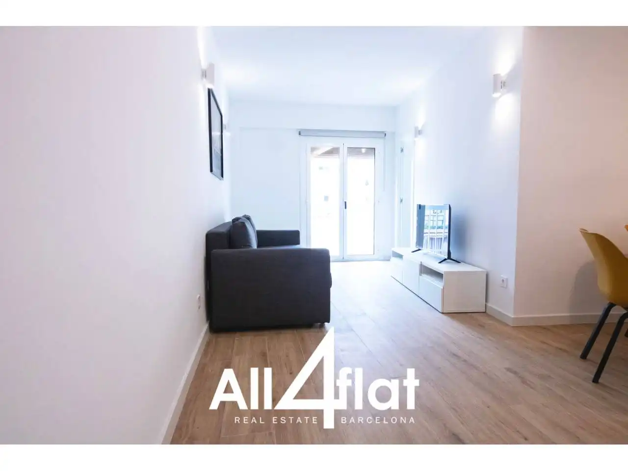 Sala de estar de Estudio de alquiler en Barcelona con Aire acondicionado, Calefacción y Parquet