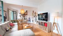 Living room of Flat for sale in  Barcelona Capital  with Balcony