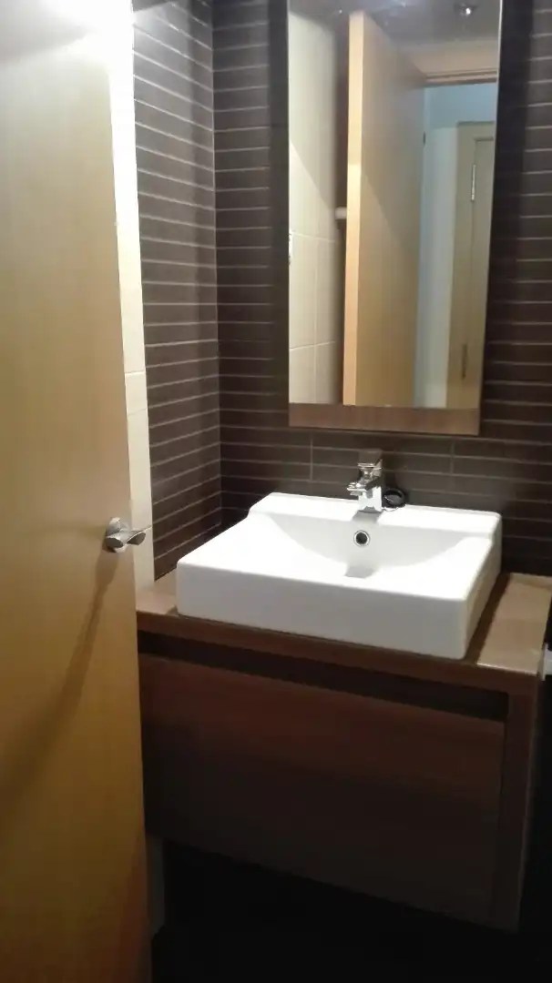 Badezimmer von Maisonette zum Verkauf in Terrassa mit Heizung, Parkett und Terrasse