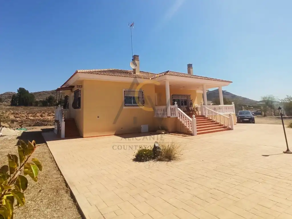 Chalet con piscina en venta en camino sevilla, imagen 3