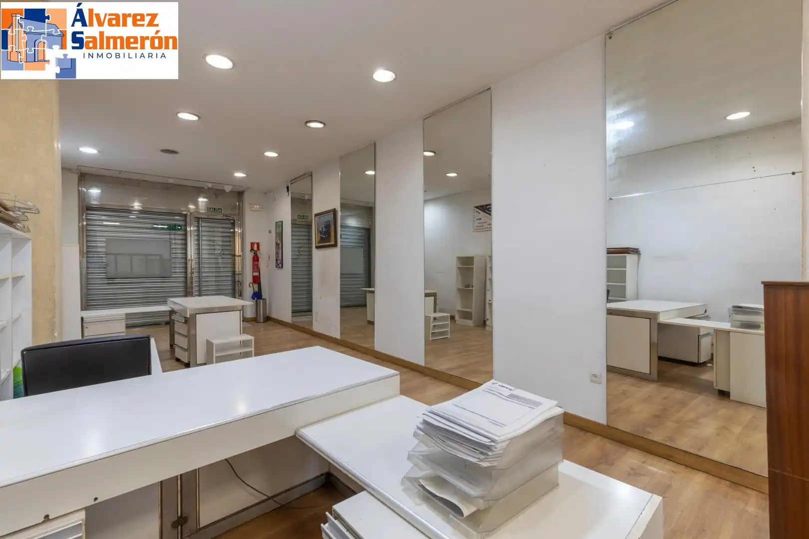 Local comercial en venda a Centro, imagen 2