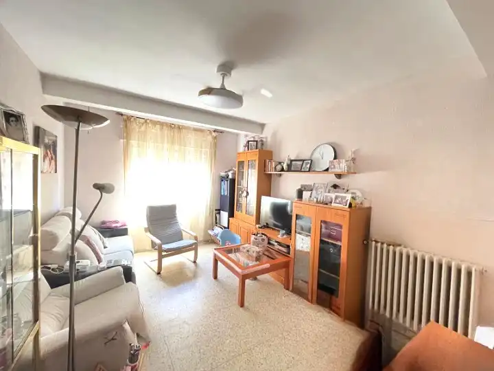 Sala de estar de Piso en venta en Cuéllar con Amueblado, Horno y Lavadora