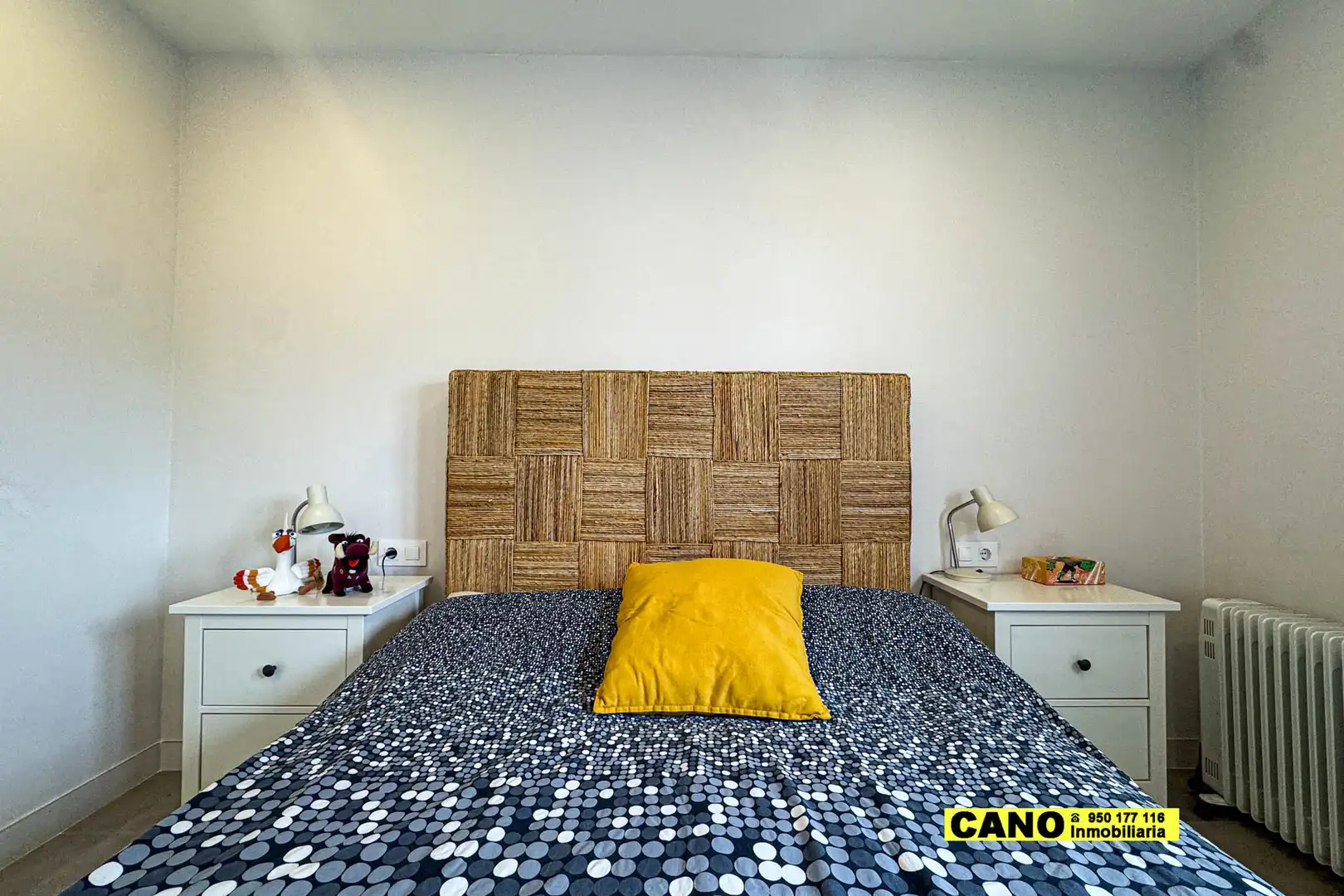 Piso en venta en Paseo de Almeria, Centro