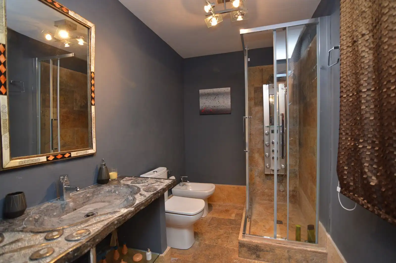 Baño de Piso en venta en Marbella con Aire acondicionado, Terraza y Amueblado