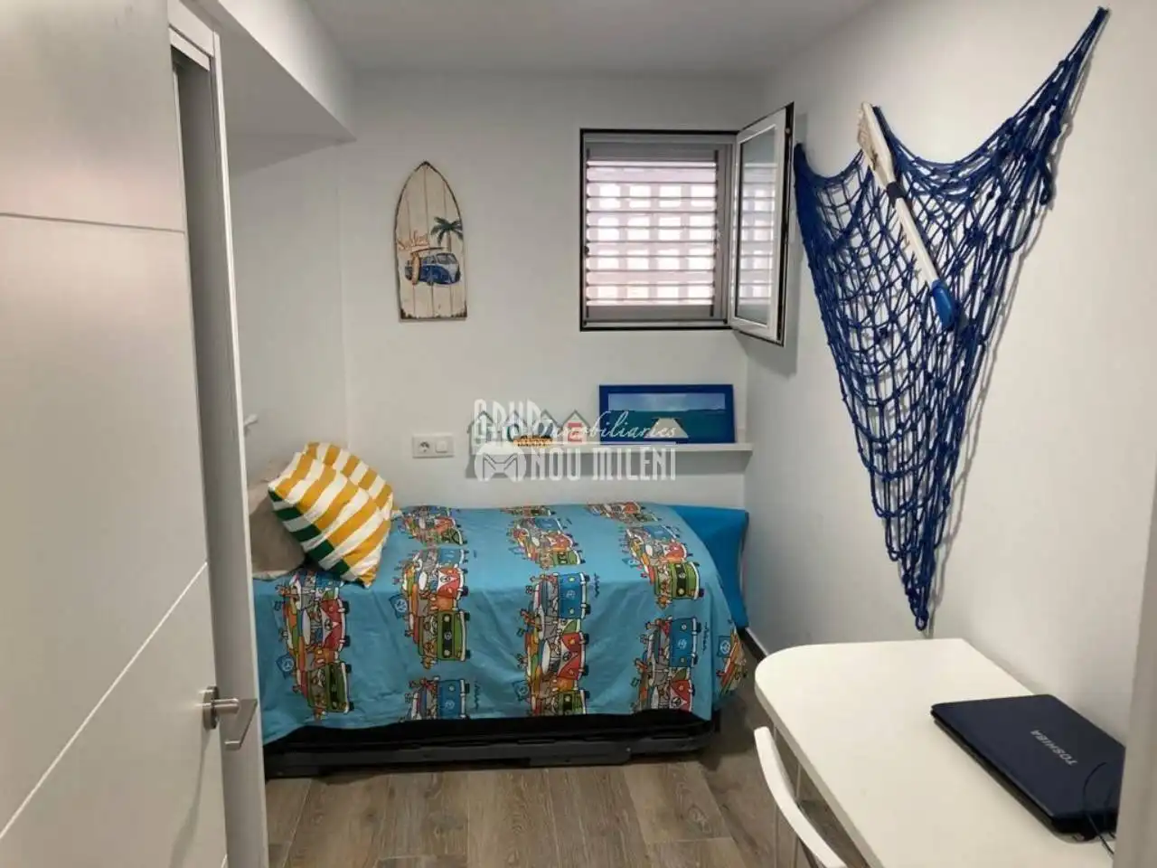 Habitación de Apartamento de alquiler en Valencia con Aire acondicionado, Terraza y Trastero