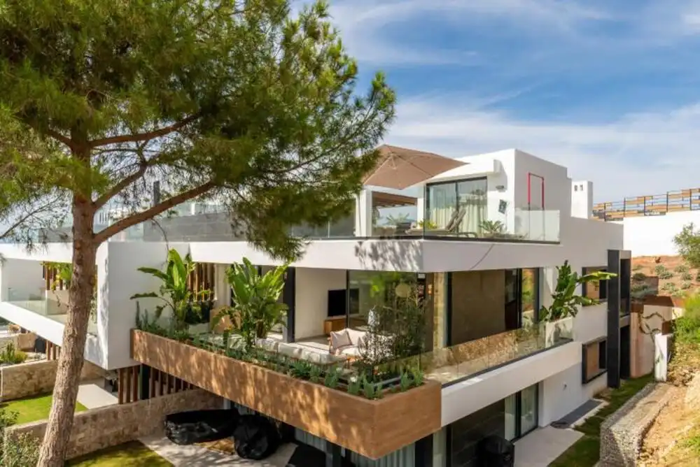 Penthouse with pool for sale in Elviria - Cabopino