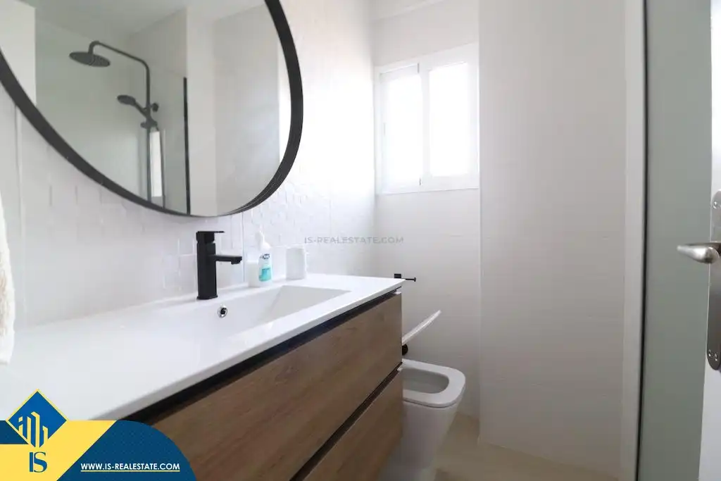 Bathroom of Flat for rent in Orihuela  with Terrace, Furnished and Oven