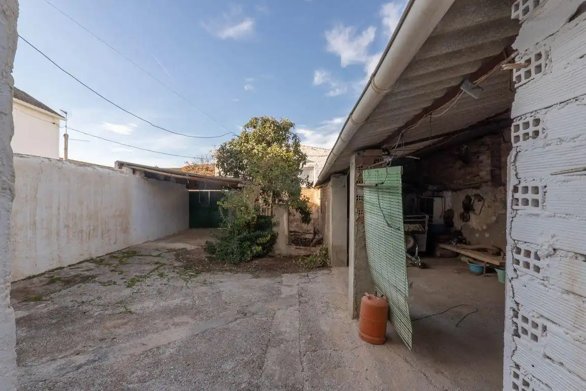 Vista exterior de Casa o xalet en venda en Cacín amb Balcó