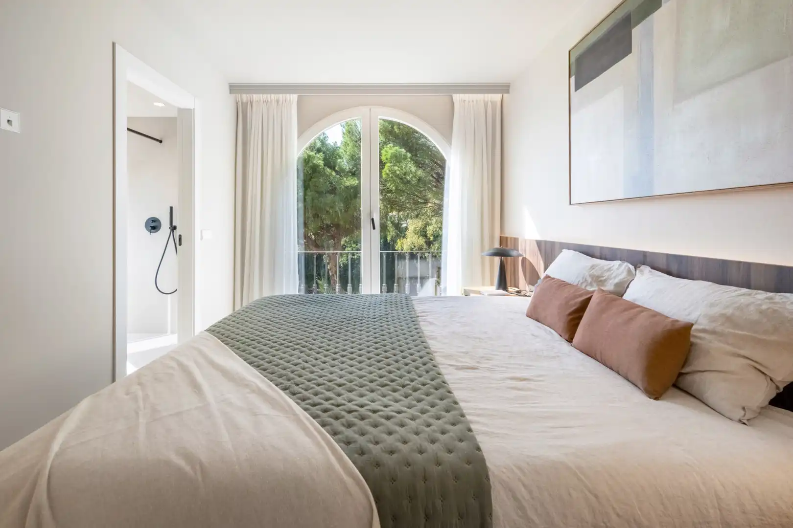 Bedroom of Apartments for sale in Benahavís  with Air Conditioner, Terrace and Swimming Pool