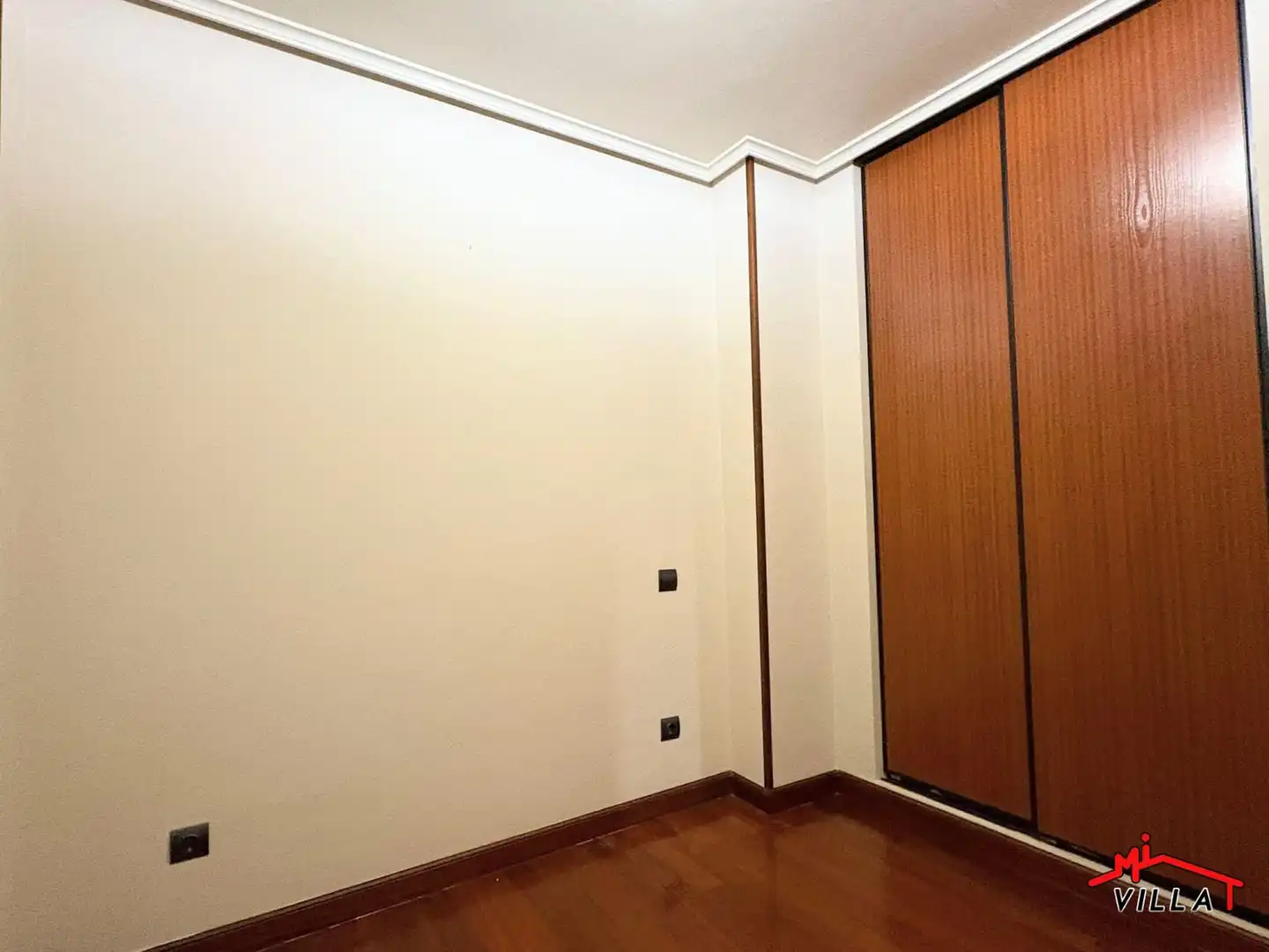 Schlafzimmer von Wohnung zum Verkauf in Colindres mit Heizung, Terrasse und Abstellraum