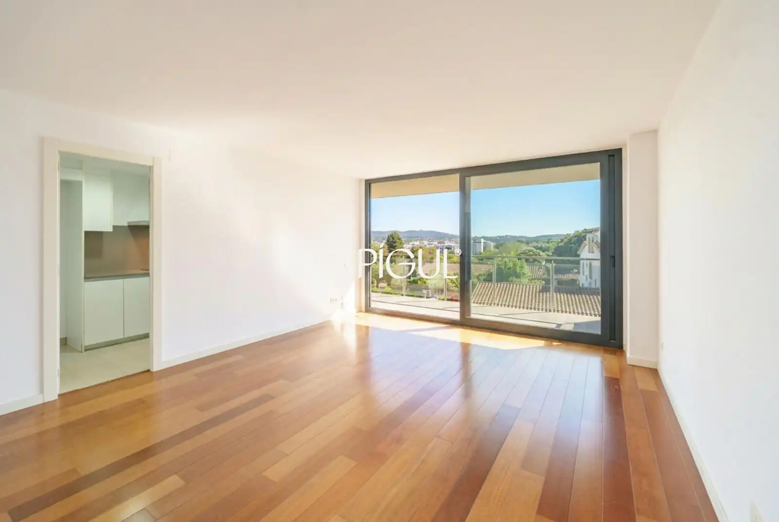 Bedroom of Flat for sale in Sant Cugat del Vallès  with Air Conditioner, Heating and Parquet flooring