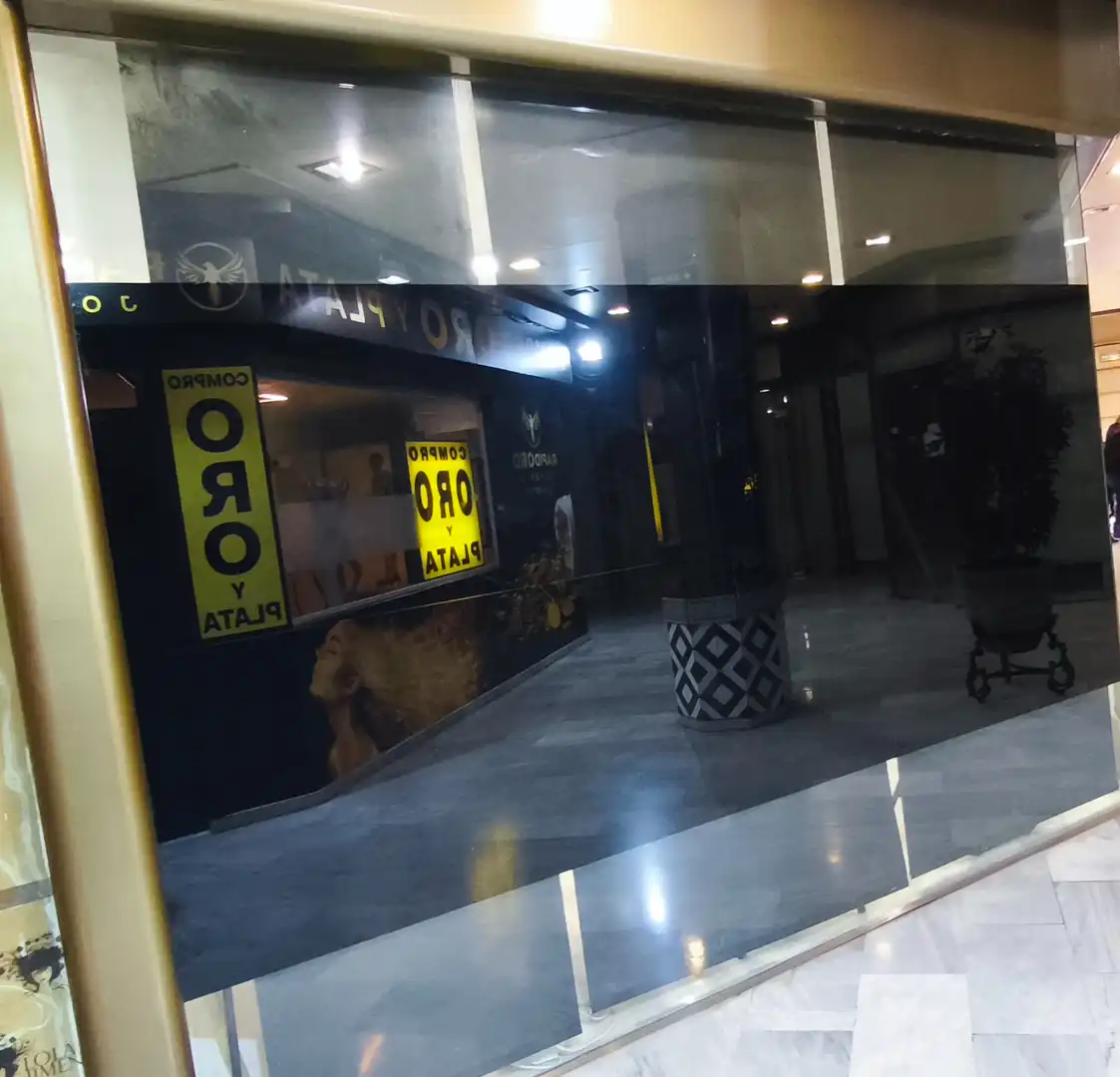 Local comercial en alquiler en Avenida Ronda de los Tejares 13, imagen 2