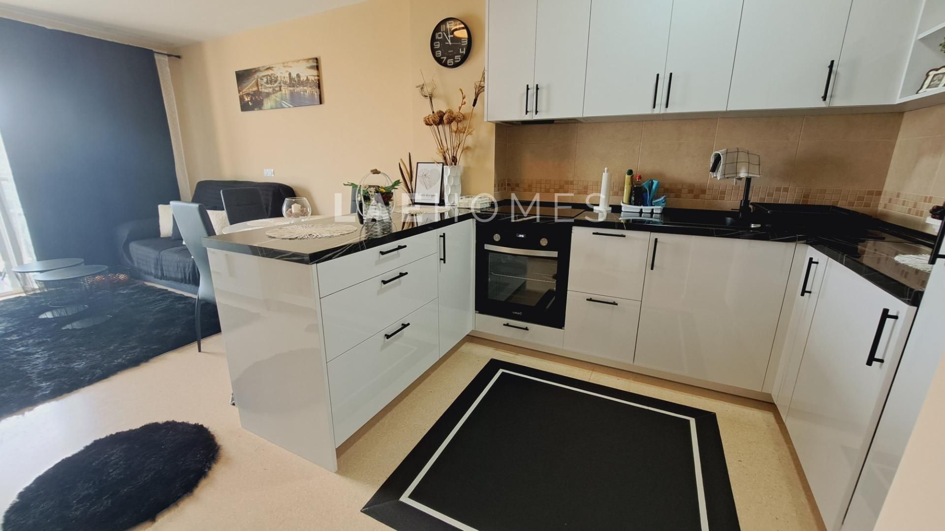 Cocina de Apartamento en venta en Guardamar del Segura con Aire acondicionado, Terraza y Piscina comunitaria