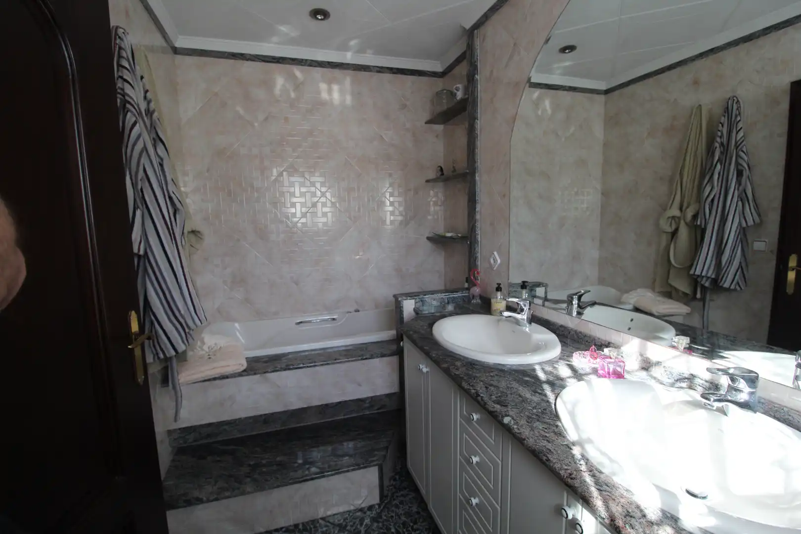 Bathroom of Houses for sale in Parets del Vallès  with Private garden